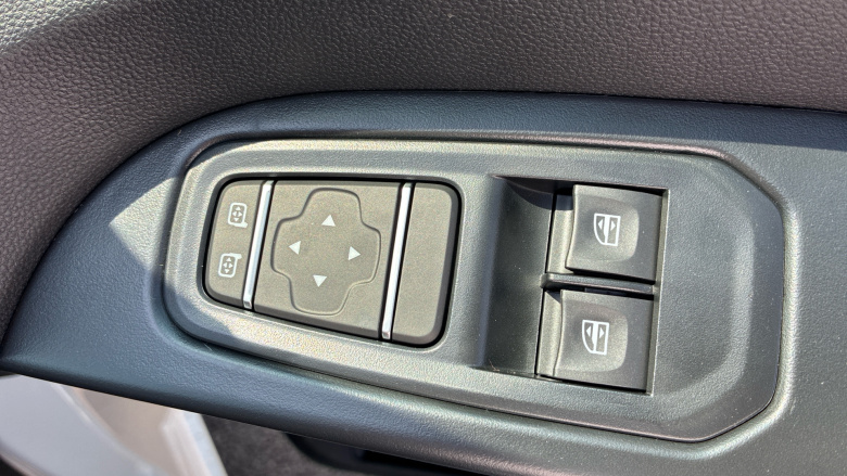 Renault Trafic Swb Diesel SL30 Blue dCi 130 Advance [Safety] Van